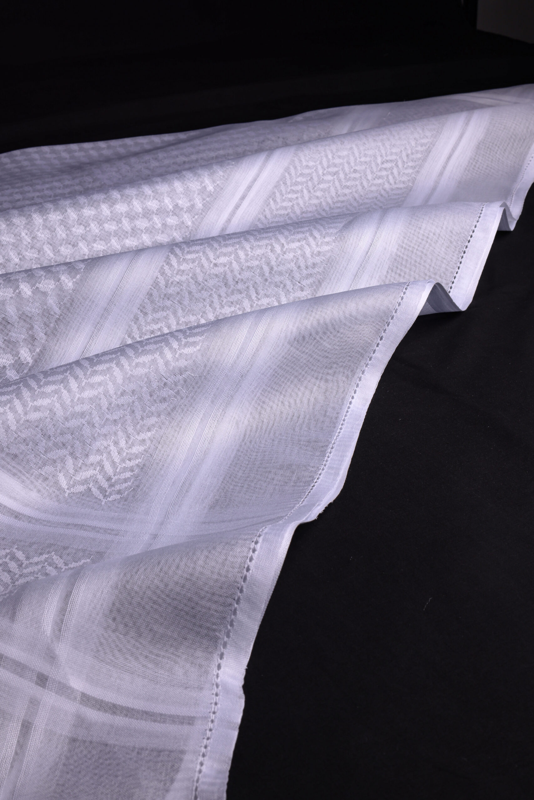 Tessutti 2026 Superdeluxe Shemagh White 533 - Image 4